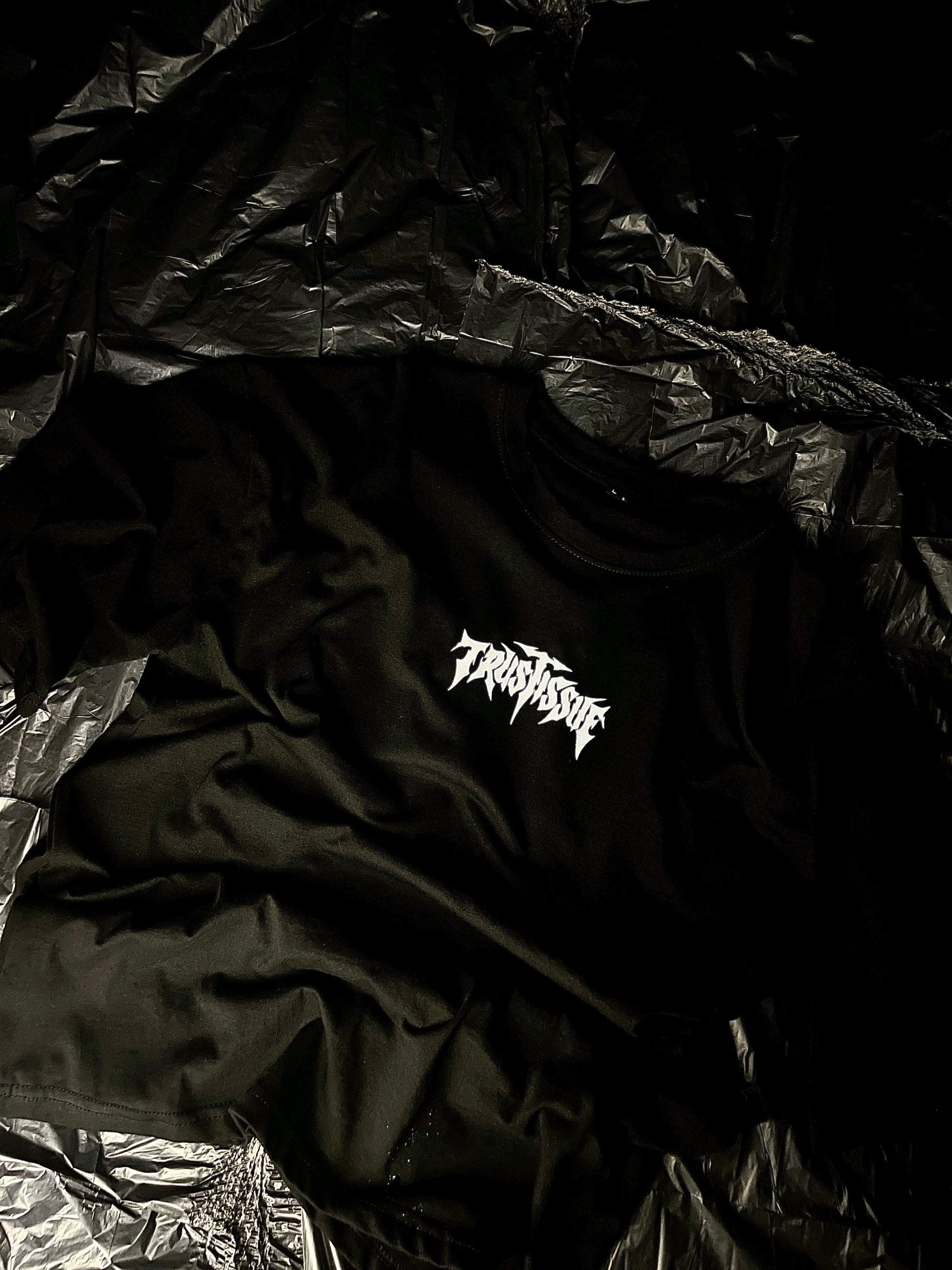 TRUST ISSUE OVERSIZED TEE